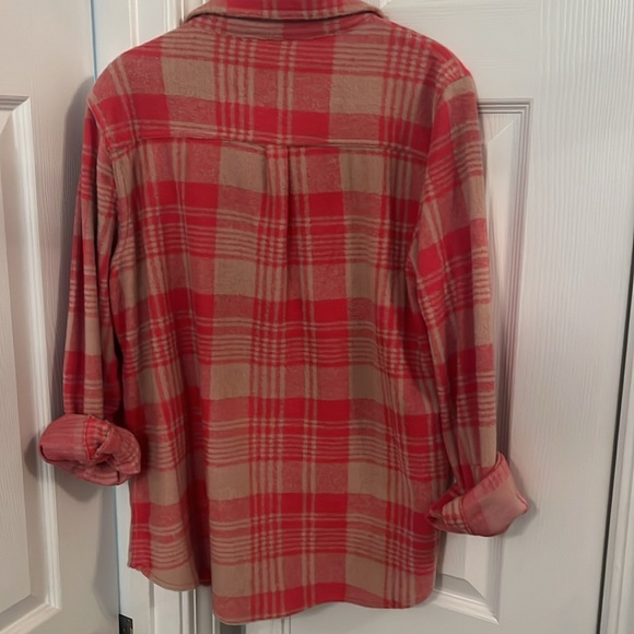 Cute winter flannel - Picture 3 of 3